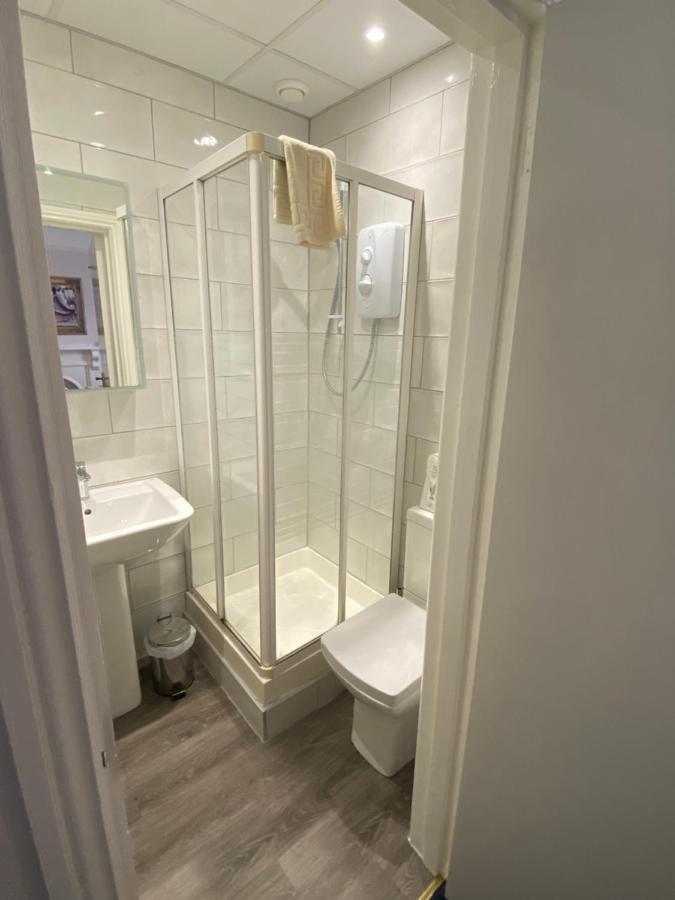 Minton Lodge Hotel - Seniors Only Борнмут Экстерьер фото